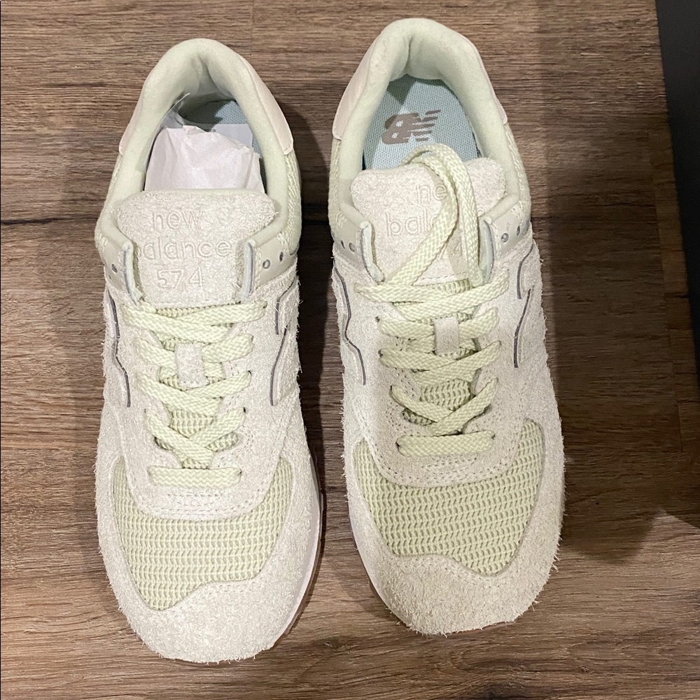 New Balance Sneakers - Picture 3 of 6